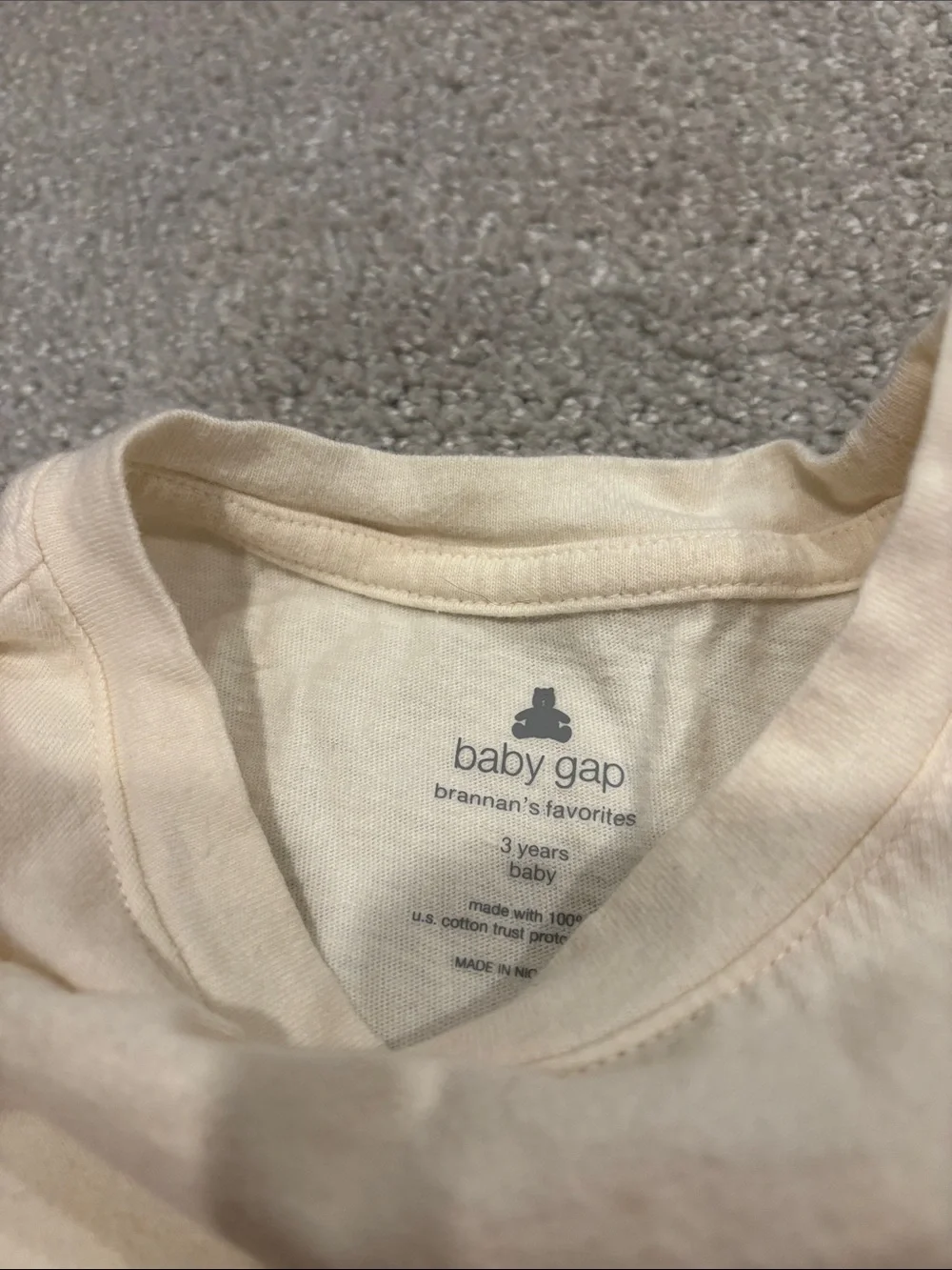 GAP Cream Bear Top with Red Heart Print Outfit